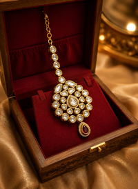 Noor-e-Kundan Maang Tika
