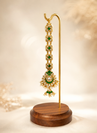 Zariya Emerald Jadau Maang Tikka