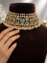 Classic polki, Emerald and pearl choker necklace