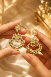 Sunehri Kundan Chandbali Earrings