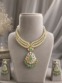 Jadau Necklace with matching earrings
