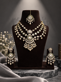 Emerald Maharani Kundan Bridal Set